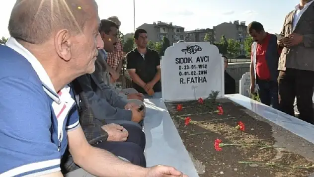 Sıddık Avcı Mezarı Başında Anıldı