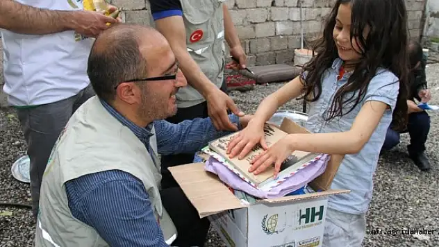 'Ramazan Bereketi Yeryüzüne Yayılsın'
