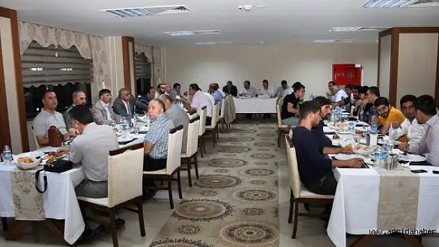 DR. İRFAN ASLAN STK TEMSİLCİLERİ İLE İFTAR'DA BİR ARAYA GELDİ