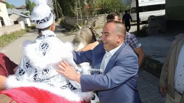 Eleşkirt'te Atlı Sünnet Töreni