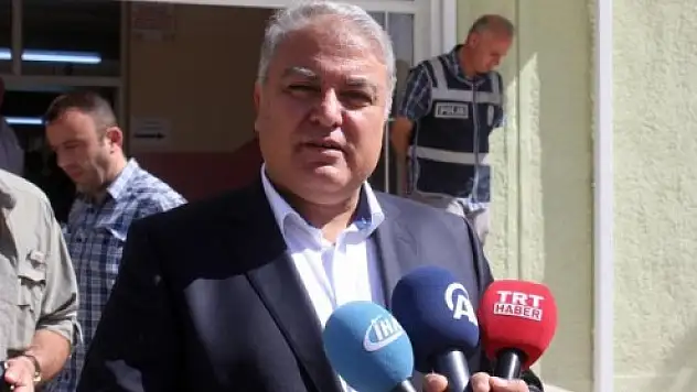Ağrı Protokolü Oyunu Kullandı