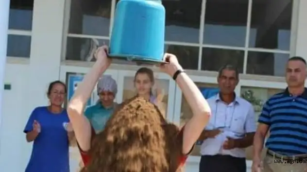 Dekandan Gazze'ye destek eylemi