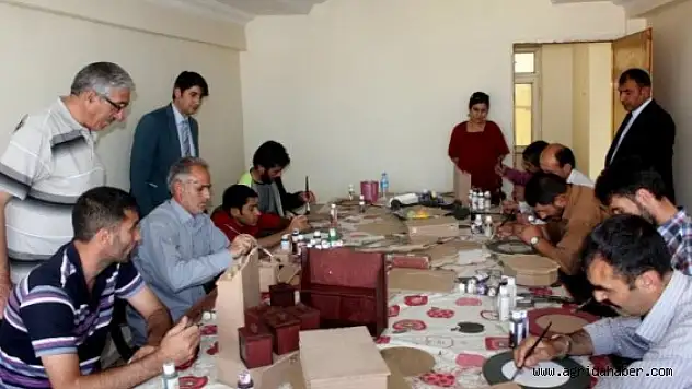 Ağrılı Engelliler Artık Ahşap Hediyelik Eşya Yapımcısı