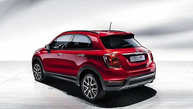 Fiat'ın Yeni Modeli 500x Paris Otomobil Fuarı'nda Kendini Gösterdi!