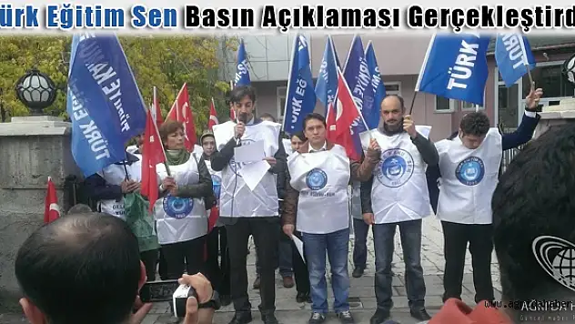 Türk Eğitim Sen Basın Açıklaması Gerçekleştirdi