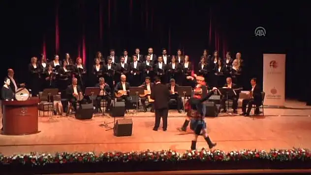 Türk Dünyası Türk Halk Müziği Korosu, Eskişehir'de Konser Verdi