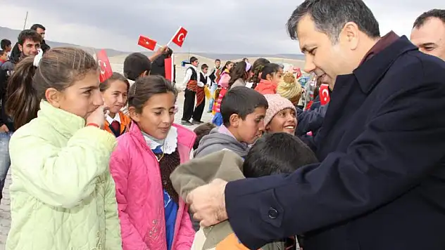 Vali Yerlikayanın 23 Nisan Mesajı