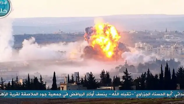 Nusradan Halepte Tankla Canlı Bombalı Saldırı (Video)