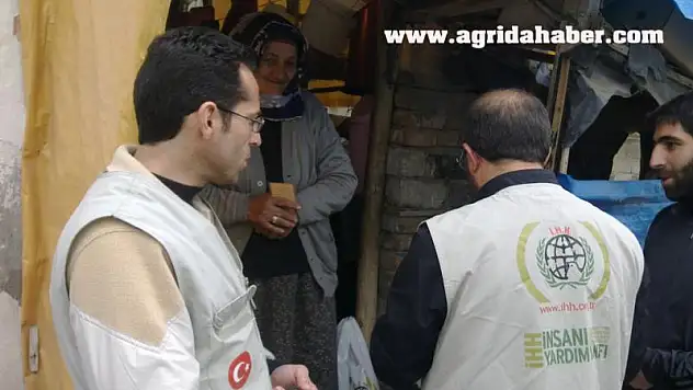 AĞRI İNSANİ YARDIM DERNEĞİ 250 AİLEYE ADAK ETİ DAĞITTI.