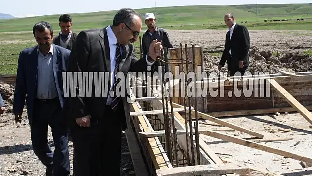 BAŞKAN HASAN ARSLAN İNŞAAT ALANLARINI  DENETLEDİ