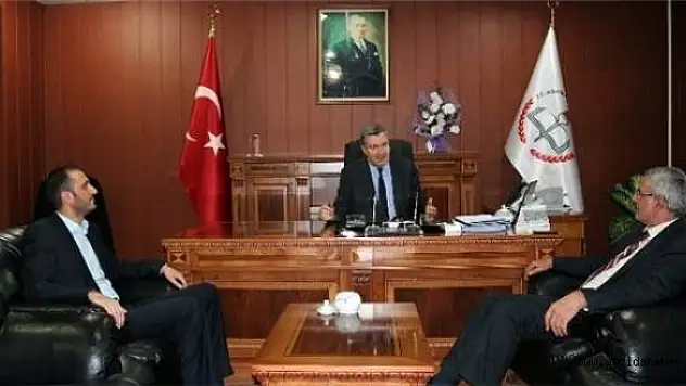 Gazetecilerden Milli Eğitim Müdürü Dursuna Ziyaret