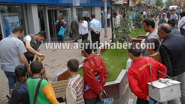 BANKA ŞUBESİNE SES BOMBASI