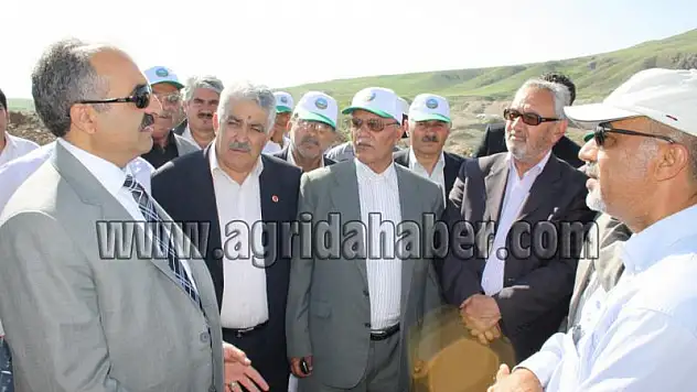 AĞRI KANAAT ÖNDERLERİ BELEDİYENİN ÇALIŞMA ALANLARINI GEZDİ