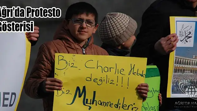 Ağrı'dan carliehebdo Protestosu