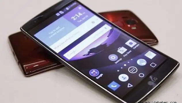 LG G Flex 2'nin yüksek çözünürlüklü duvar kağıtlarını indirin