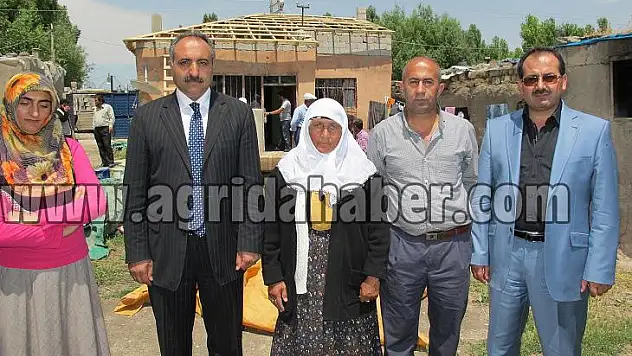 Yardıma Muhtaç 50 Evin Tadilatı Yapılıyor