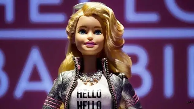 Konuşabilen Barbie Bebekler Geliyor
