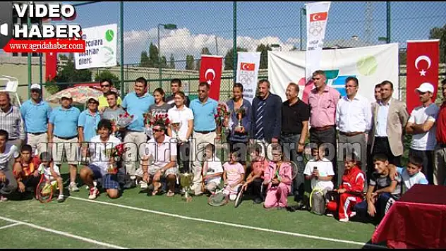 Tenis Turnuvası Final Maçları İle Sona Erdi