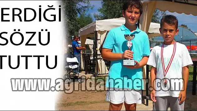 Minik tenisçi Yusuf Arslan Amcasının Sözünü Tuttu