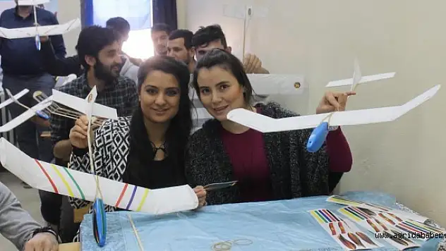 BÜ'de 'Ata Uçak Planör Model Eğitimi' verildi