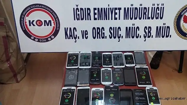 Iğdır'da kaçak cep telefonu operasyonu