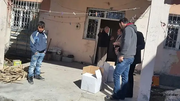 Ahlat'ta din görevlilerinden yardım