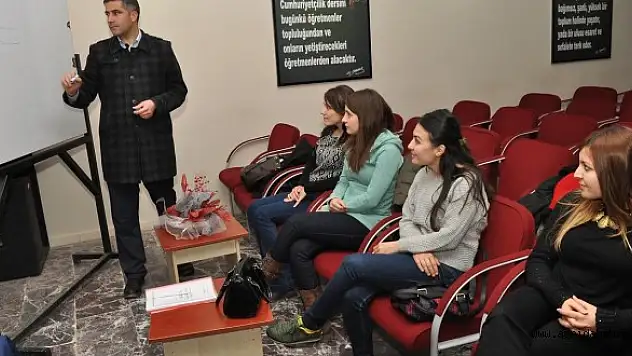 Erciş'te öğretmenler, okuma yazma kursu verecek