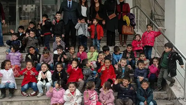 Anaokulu öğrencilerinden Kaymakam Koyuncu'ya ziyaret
