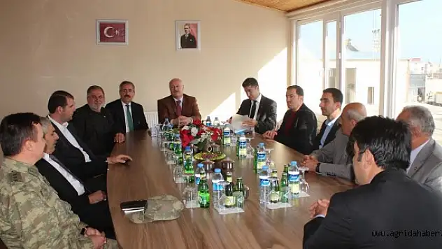 Vali Öztürk, Adilcevaz'da incelemelerde bulundu
