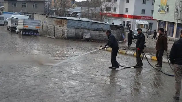 Malazgirt Belediyesi, bahar temizliğine başladı