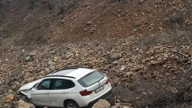 Tunceli'de trafik kazası: 3 yaralı