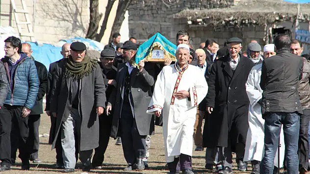 Küçük Nehir'in Cenazesi Toprağa Verildi