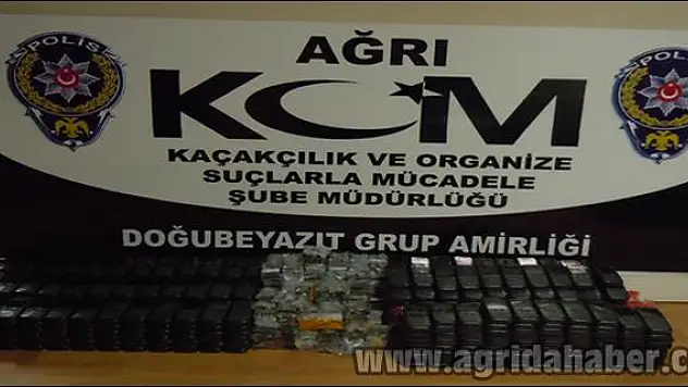 GÜMRÜK KAÇAĞI TELEFONLARA EL KONULDU