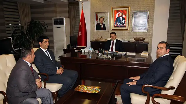 Ağrı YURT AY DER Ve Eğitim Hak Sen'den Vali Işın'a Ziyaret