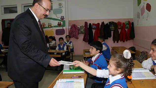 Vali Canbolat, köy ziyaretlerini sürdürüyor