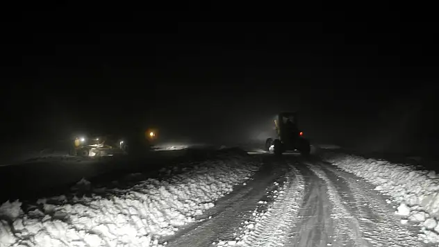 Adıyaman'da 5 kişi donmak üzereyken kurtarıldı