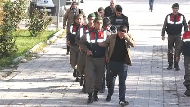 Güvercin hırsızları yakalandı