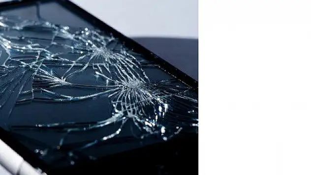 Kadınlar Mobil Cihazları Daha Çabuk Bozuyor