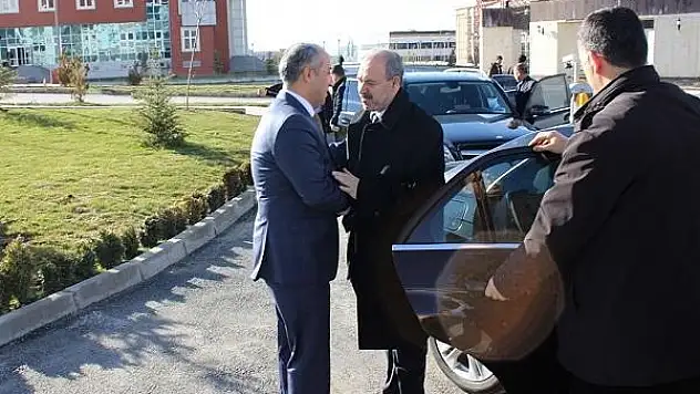 Vali Büyükersoy, Rektör Polat'ı ziyaret etti