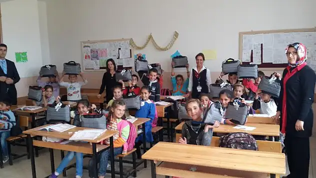 Ağrı'da Köy okulları için yardım kampanyası