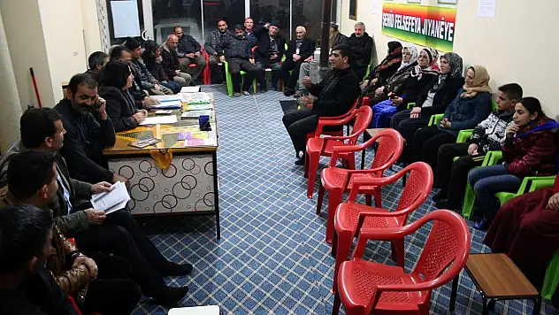 Yüksekova Belediye Başkanı Yetişkin, vatandaşlarla bir araya geldi