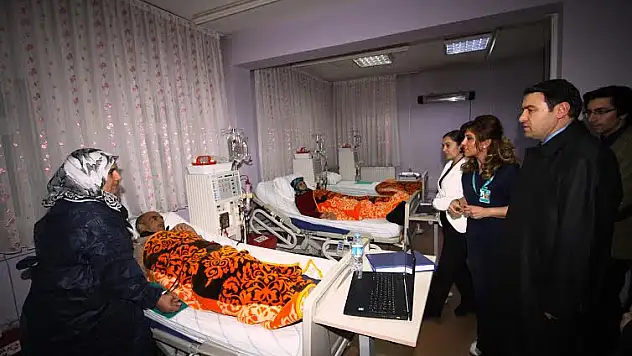 Vali Işın, hastanede incelemelerde bulundu