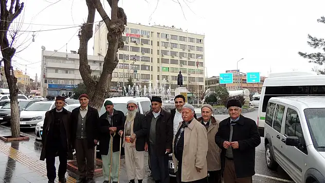 Hizan'da 'Yaşlılar Haftası' gezisi düzenlendi