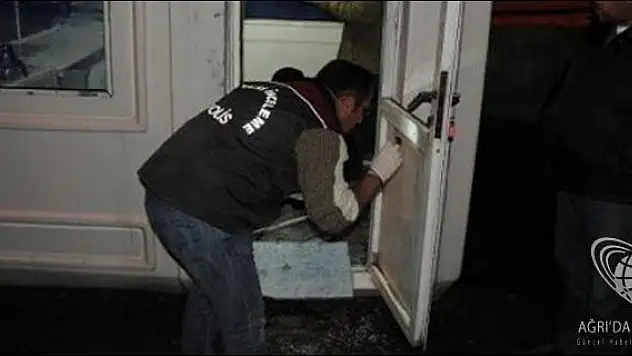 BÜFEDE SUÇÜSTÜ YAKALANDILAR