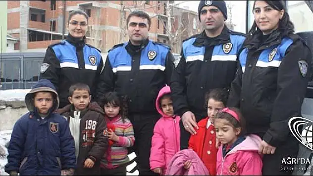 POLİS AMCALARDAN SİNEMA KEYFİ