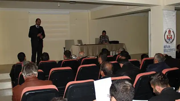 Belediye personeline 'temel afet bilinci, yangın ve tahliye' eğitimi