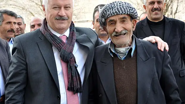 Vali Öztürk, köyleri ziyaret etti