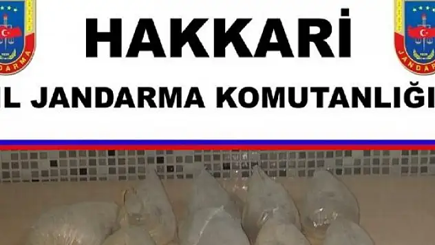 Yola atılan çuvaldan 5 kilogram eroin çıktı