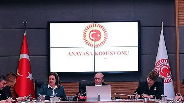 SONDAKİKA! Milletvekili Seçilme Yaşı 18 Oldu