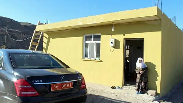 Siirt'te Yaşlı Kadına SYDV Ev Yaptı